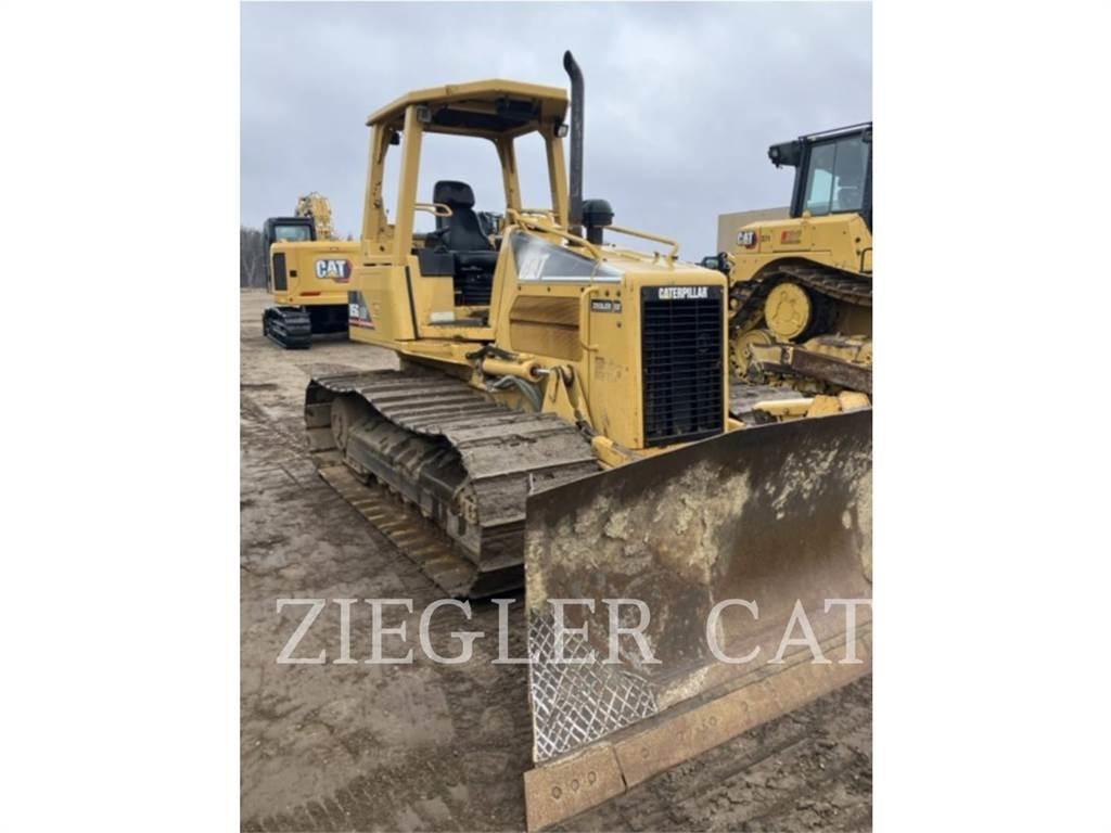 CAT D5G Buldozer sobre oruga