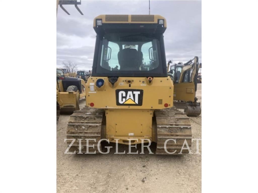 CAT D5K Buldozer sobre oruga