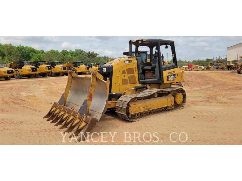 CAT D5K2 XL Buldozer sobre oruga
