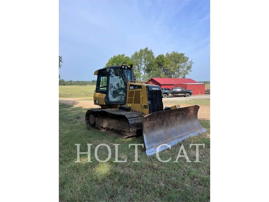 CAT D5K2LGP Buldozer sobre oruga