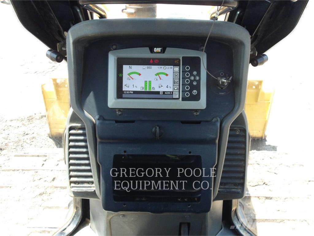 CAT D5K2LGP Buldozer sobre oruga