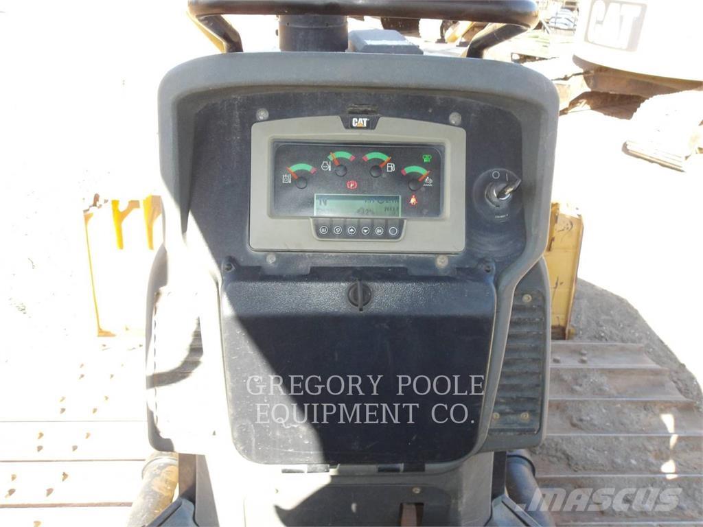 CAT D5K2LGP Buldozer sobre oruga