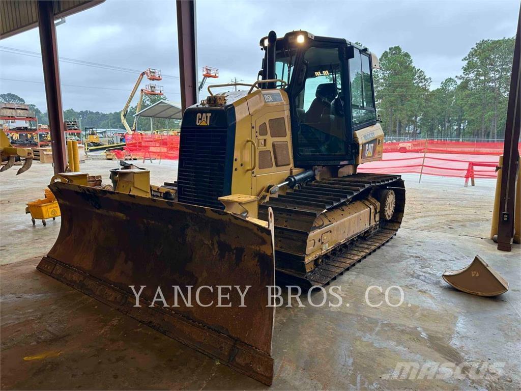 CAT D5K2LGP Buldozer sobre oruga