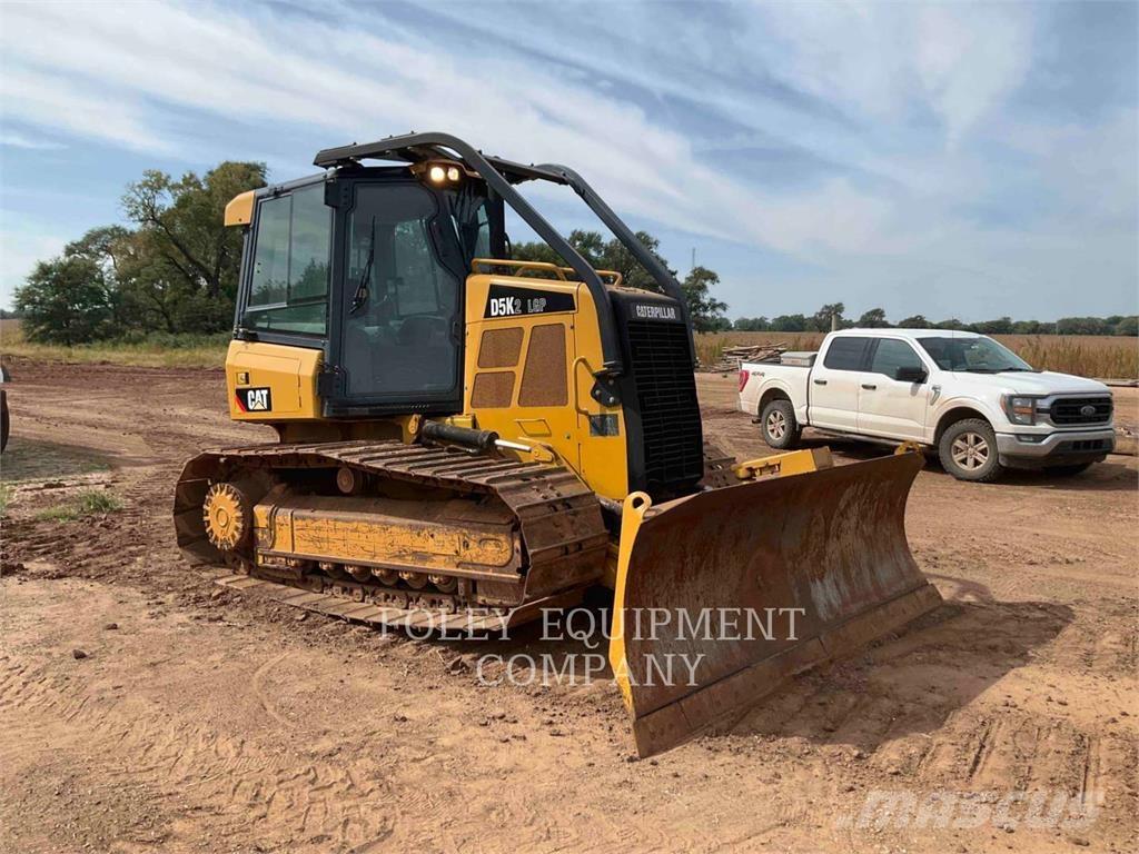 CAT D5K2LGP Buldozer sobre oruga