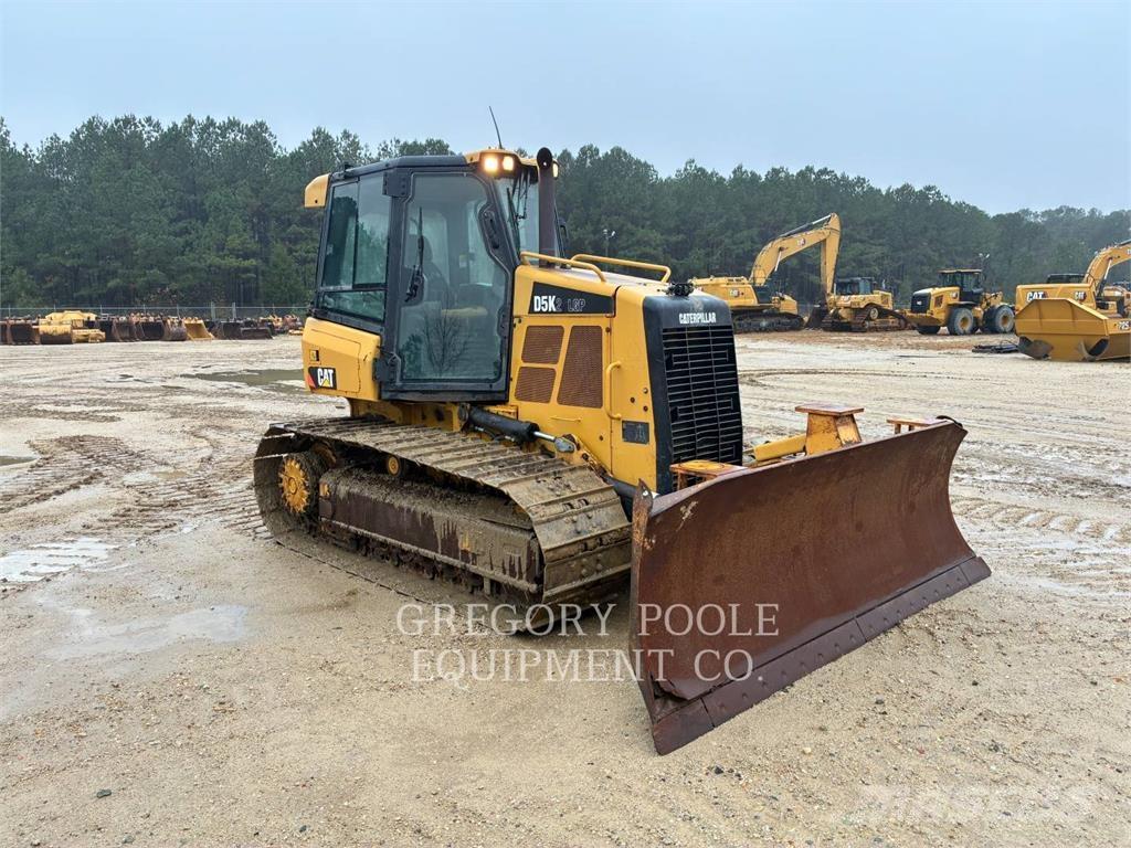 CAT D5K2LGP Buldozer sobre oruga