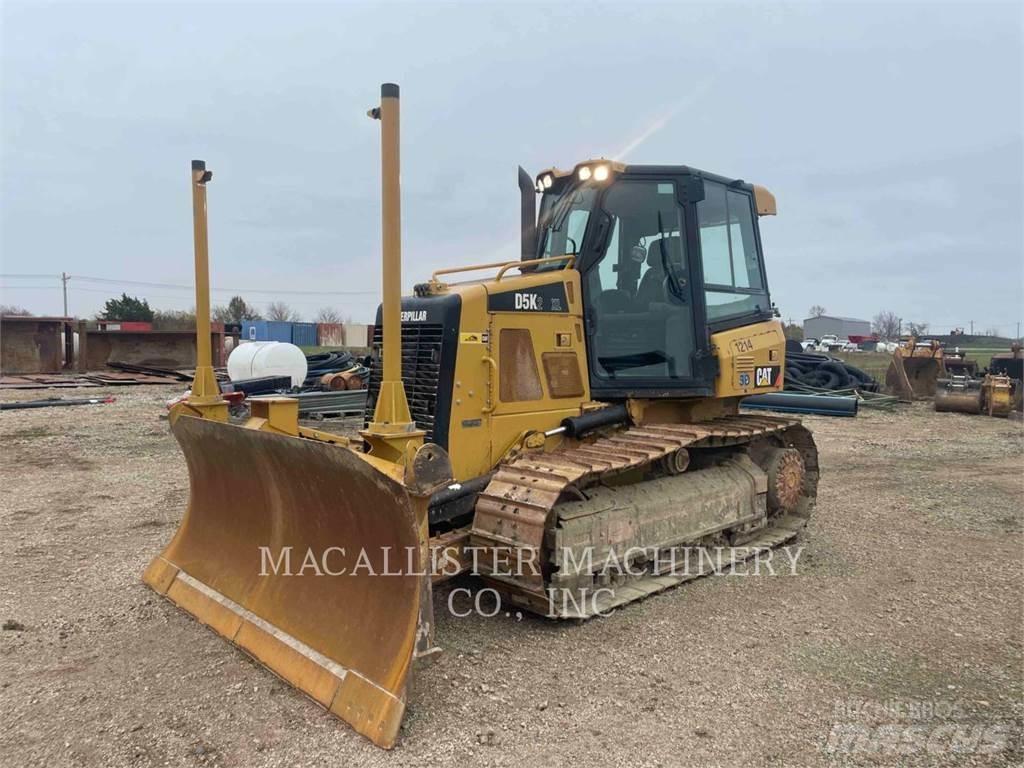 CAT D5K2XL Buldozer sobre oruga