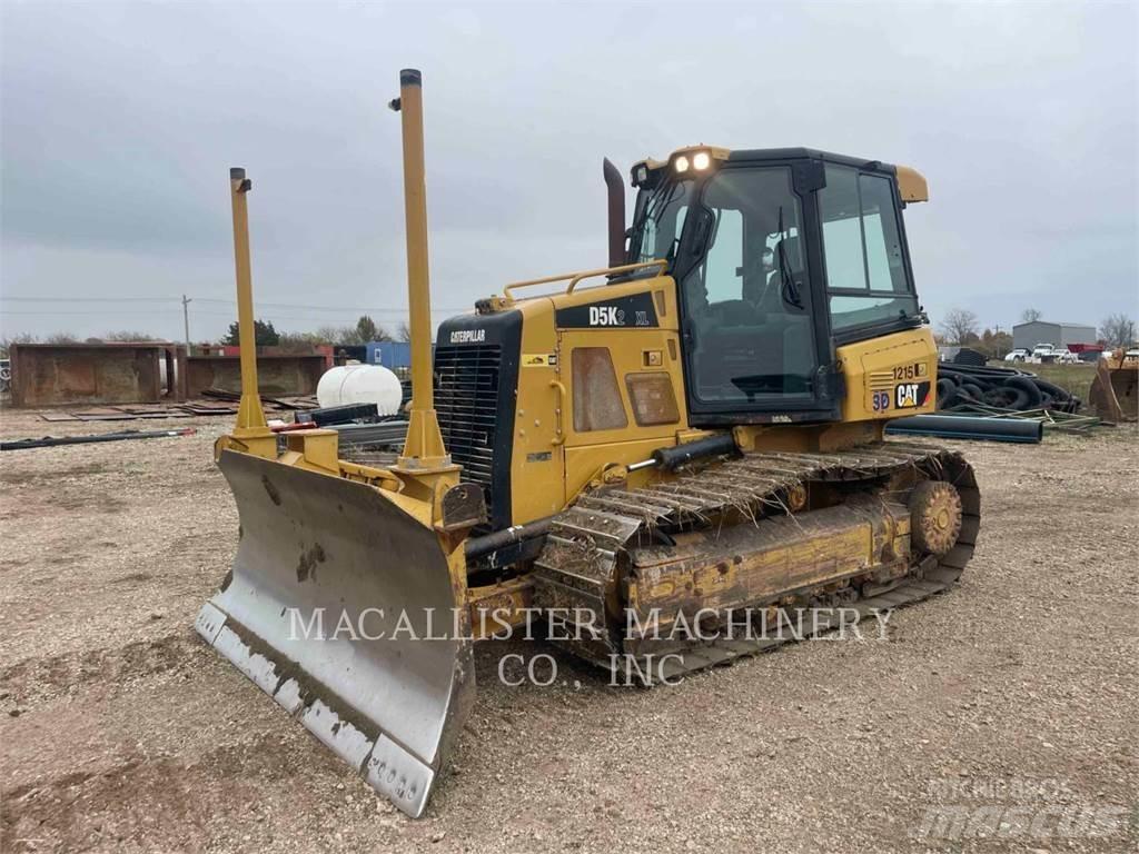 CAT D5K2XL Buldozer sobre oruga