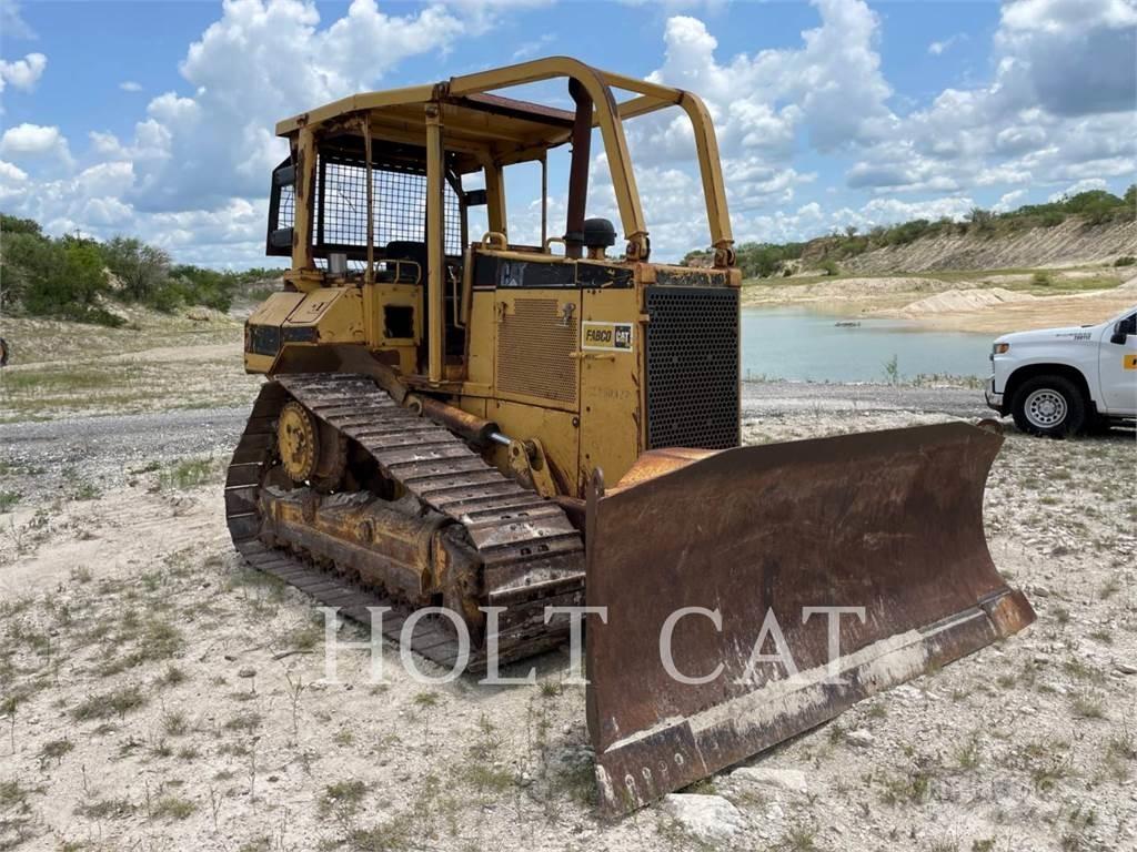 CAT D5MXL Buldozer sobre oruga