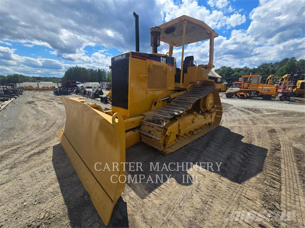CAT D5MXL Buldozer sobre oruga