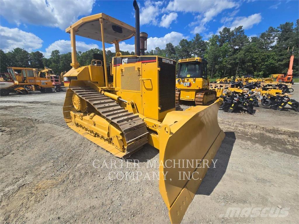 CAT D5MXL Buldozer sobre oruga