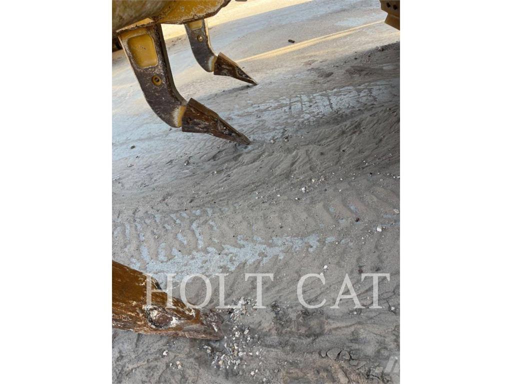 CAT D6 XE Buldozer sobre oruga