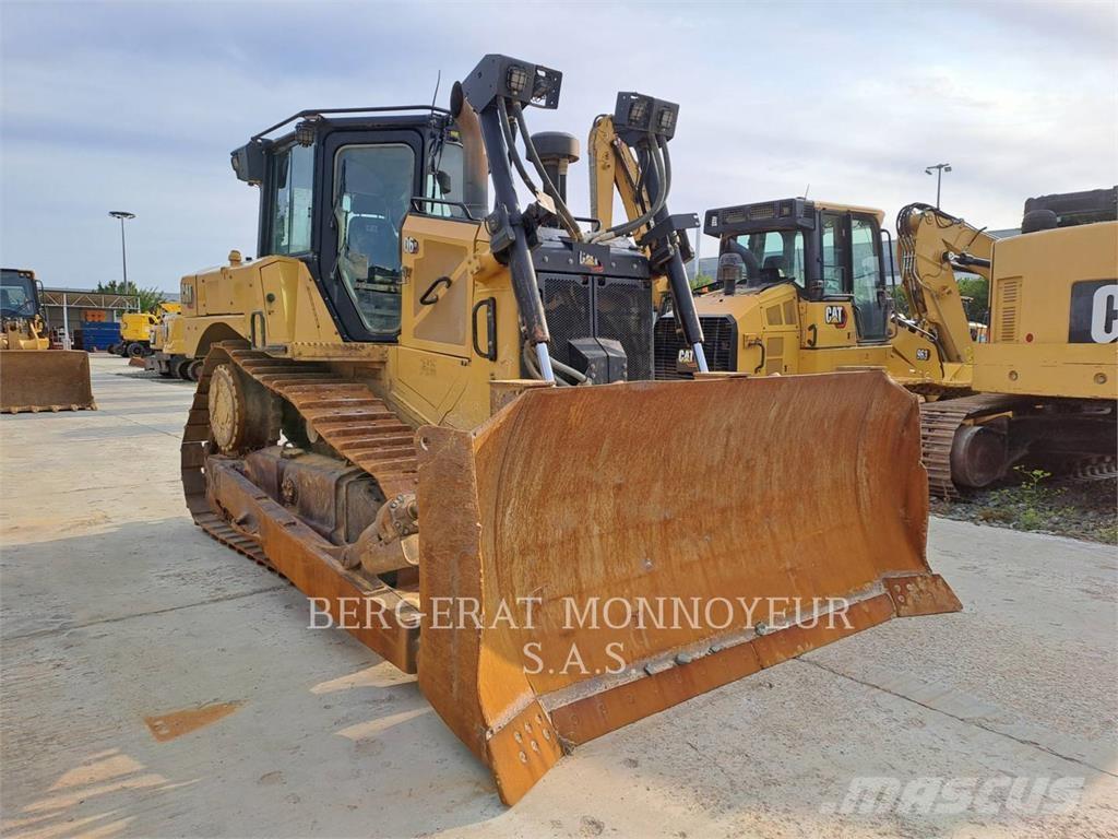 CAT D6 XE Buldozer sobre oruga