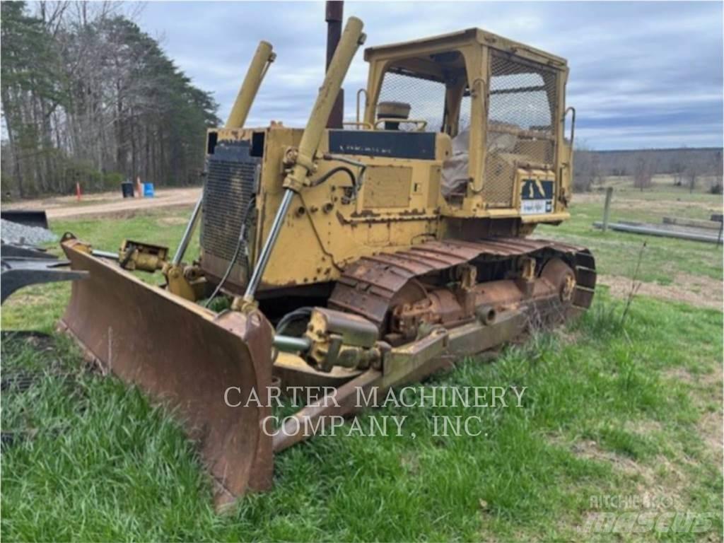 CAT D6D Buldozer sobre oruga