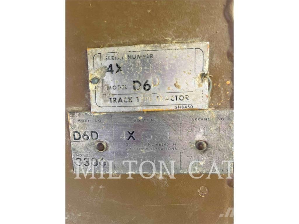 CAT D6D Buldozer sobre oruga