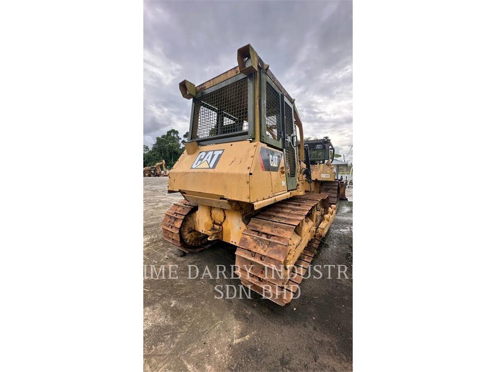 CAT D6G Buldozer sobre oruga