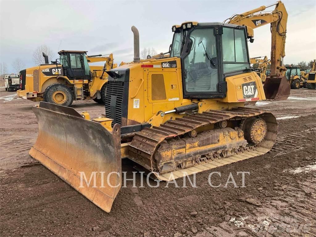 CAT D6K2L Buldozer sobre oruga