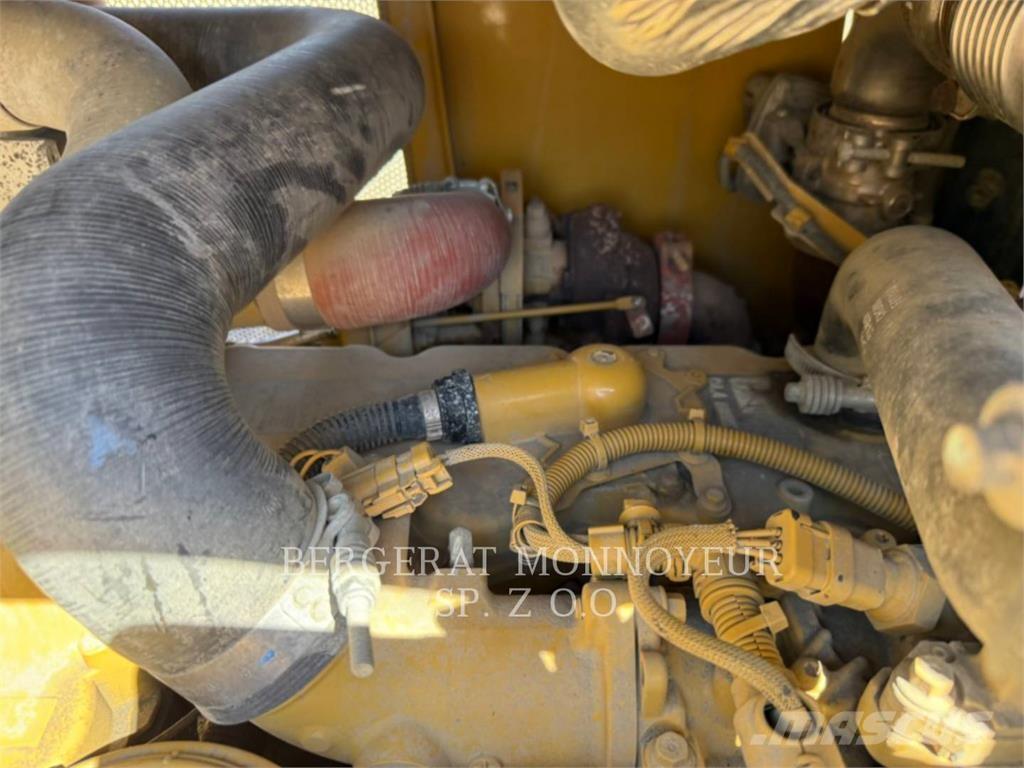 CAT D6K2LGP Buldozer sobre oruga