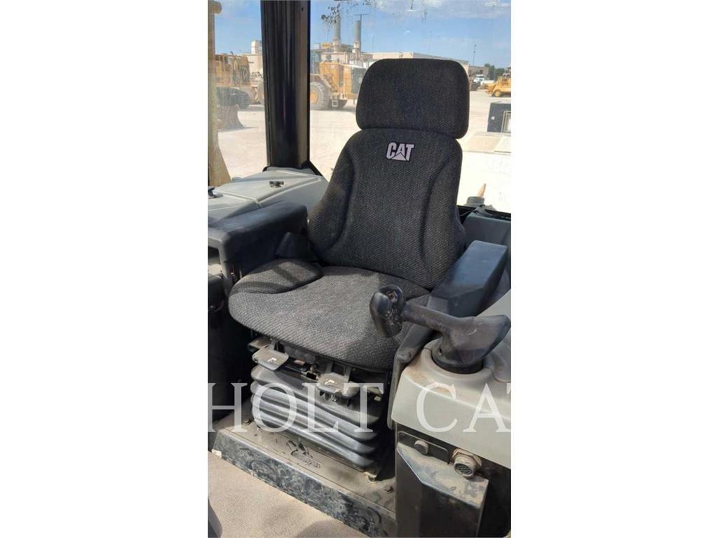 CAT D6N LAND Buldozer sobre oruga