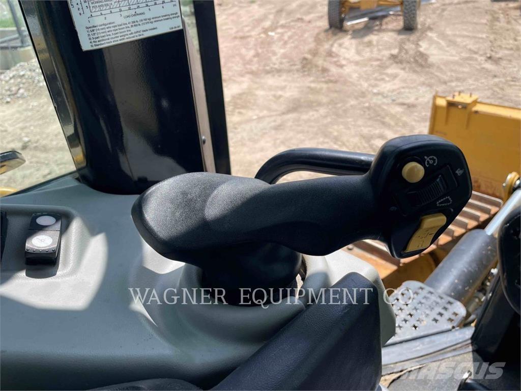 CAT D6N LGP Buldozer sobre oruga