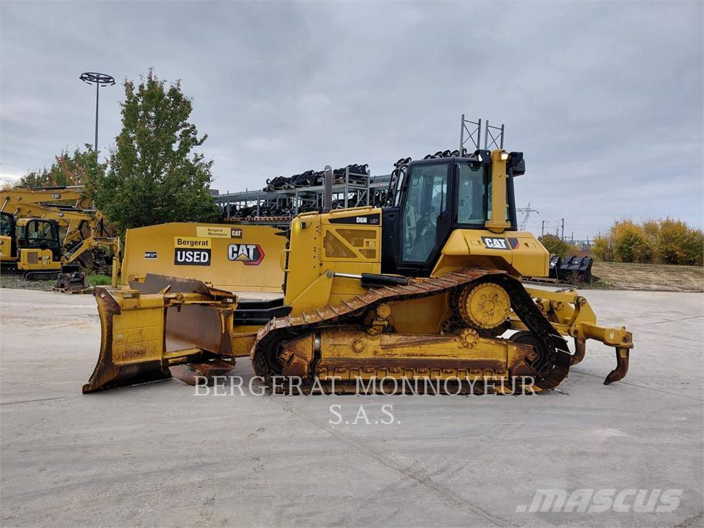 CAT D6N3B LGP Buldozer sobre oruga
