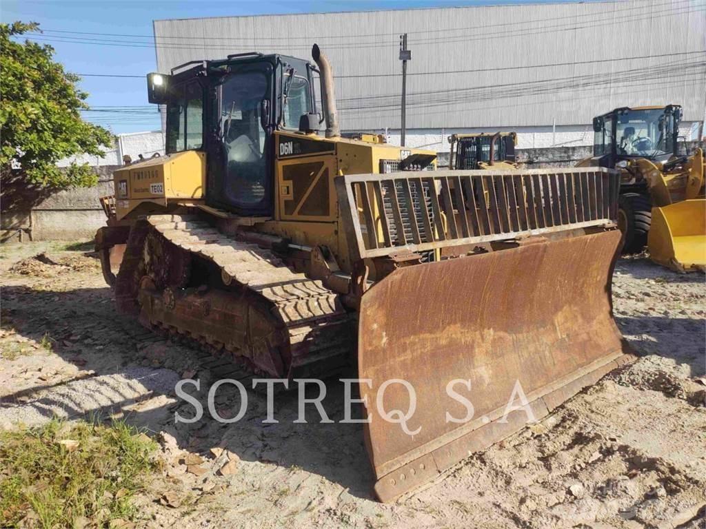 CAT D6NXL Buldozer sobre oruga