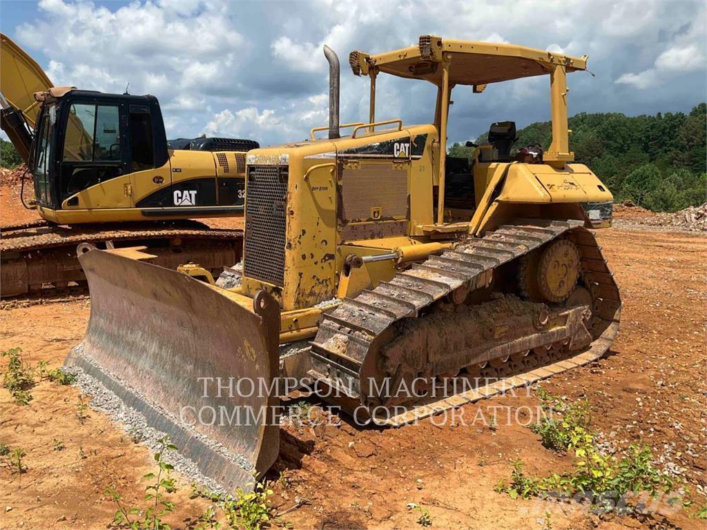 CAT D6NXL Buldozer sobre oruga