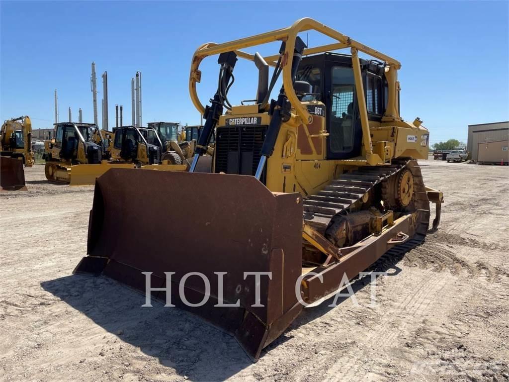 CAT D6T Buldozer sobre oruga