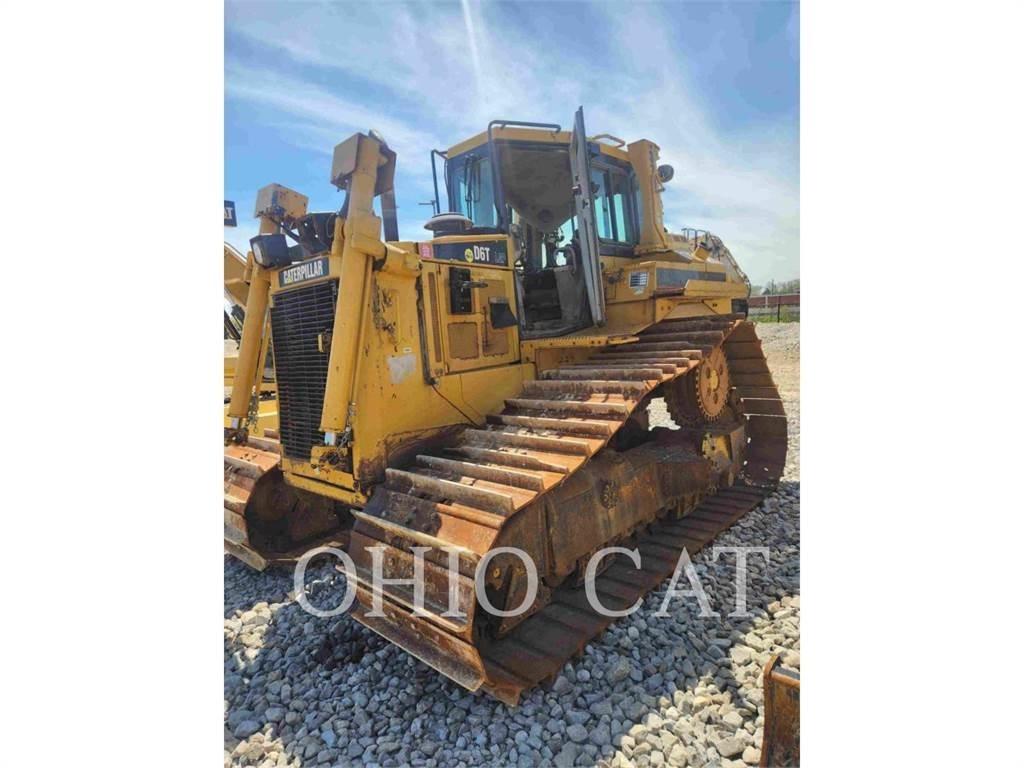 CAT D6T Buldozer sobre oruga