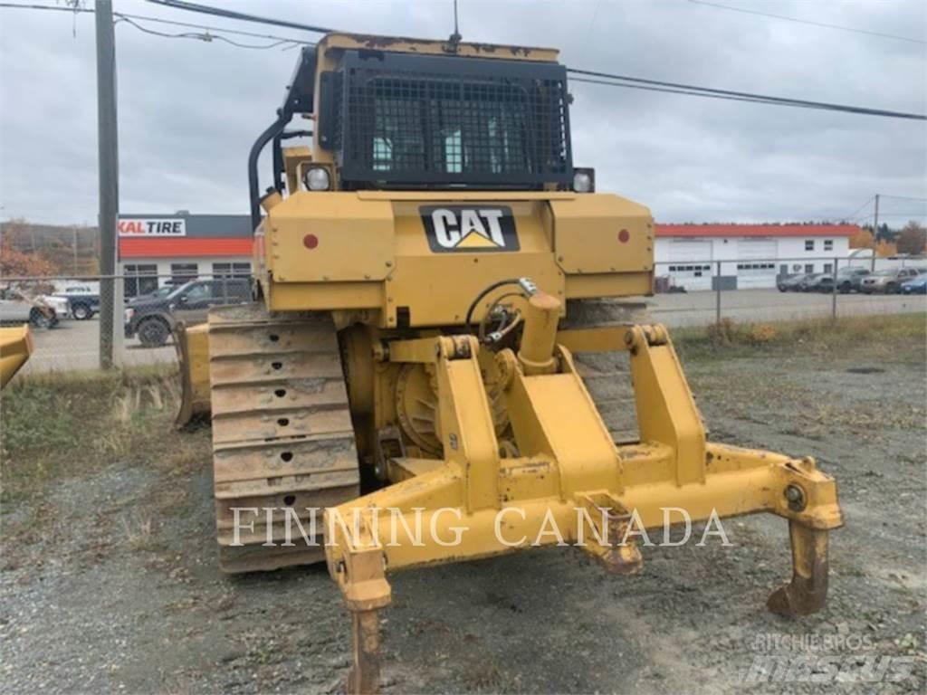 CAT D6T Buldozer sobre oruga