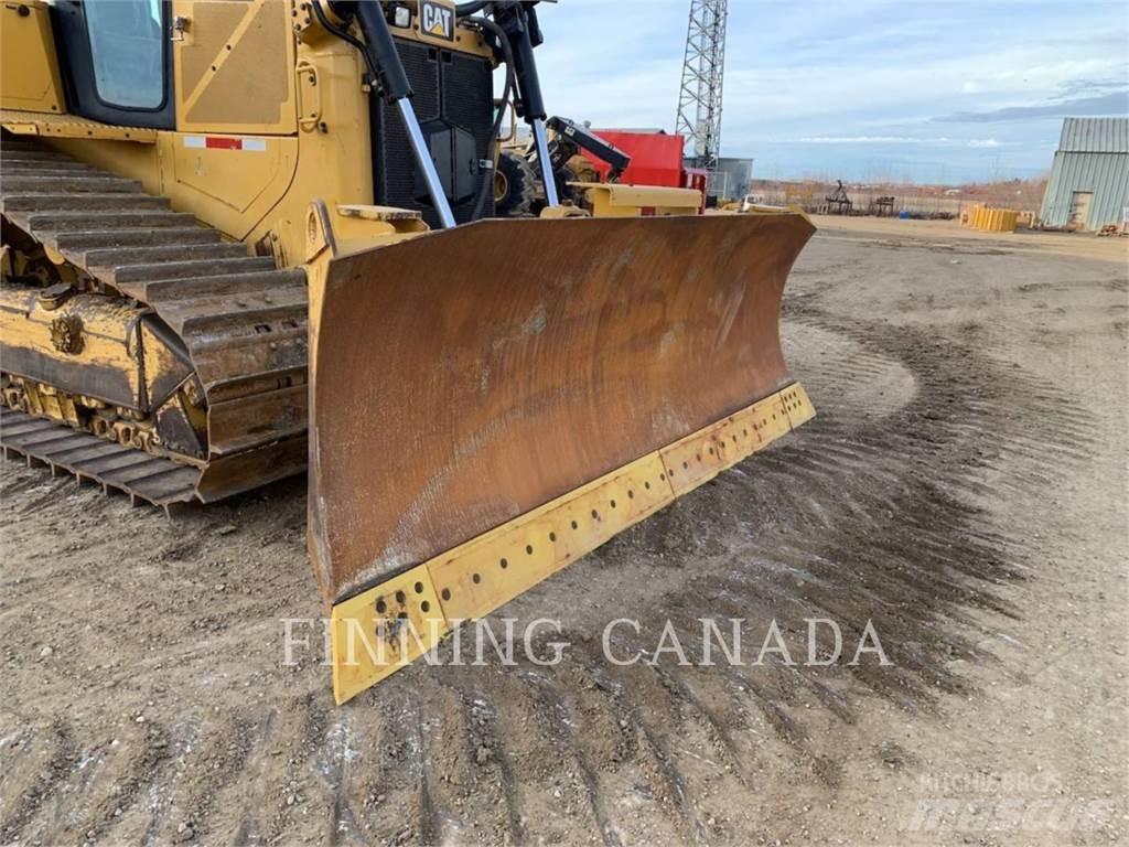 CAT D6T Buldozer sobre oruga