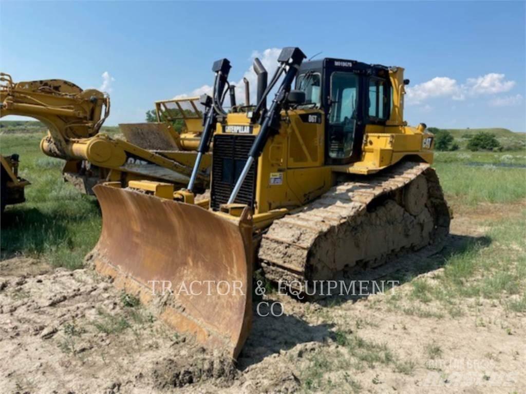 CAT D6T Buldozer sobre oruga