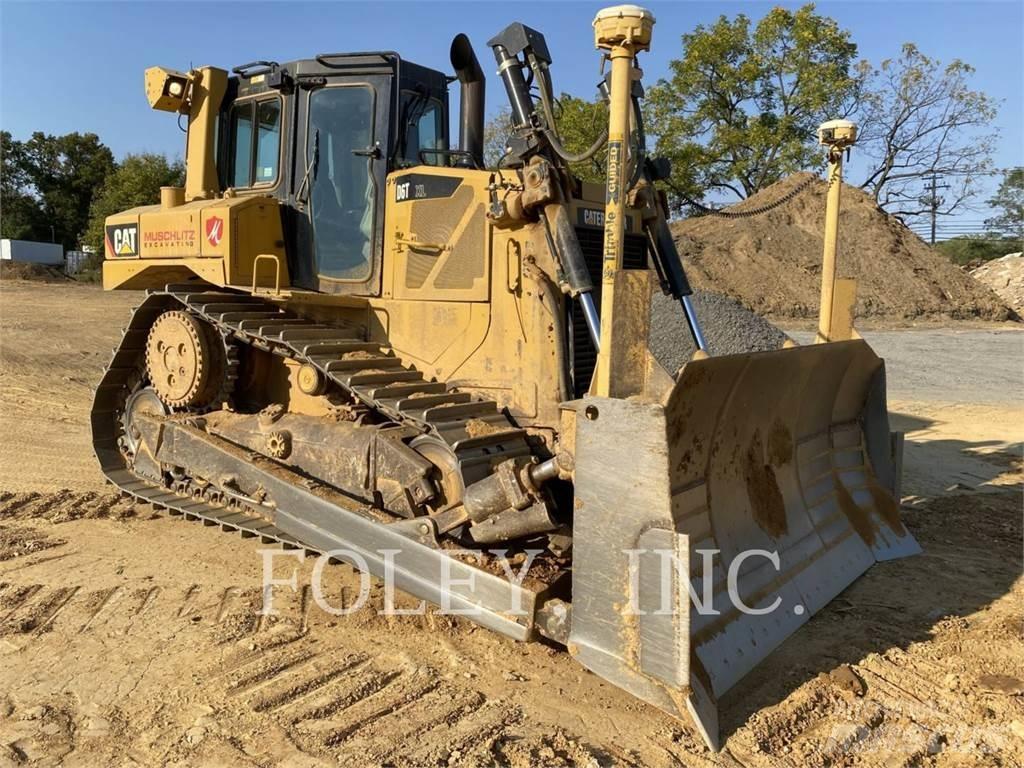 CAT D6T Buldozer sobre oruga