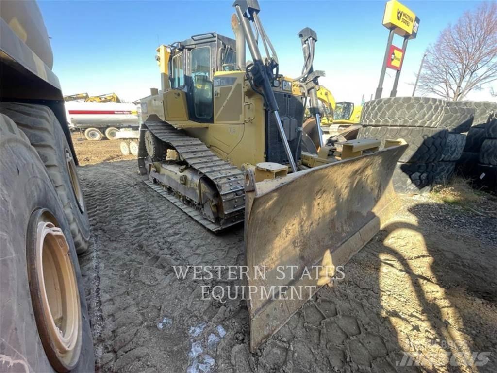 CAT D6T Buldozer sobre oruga