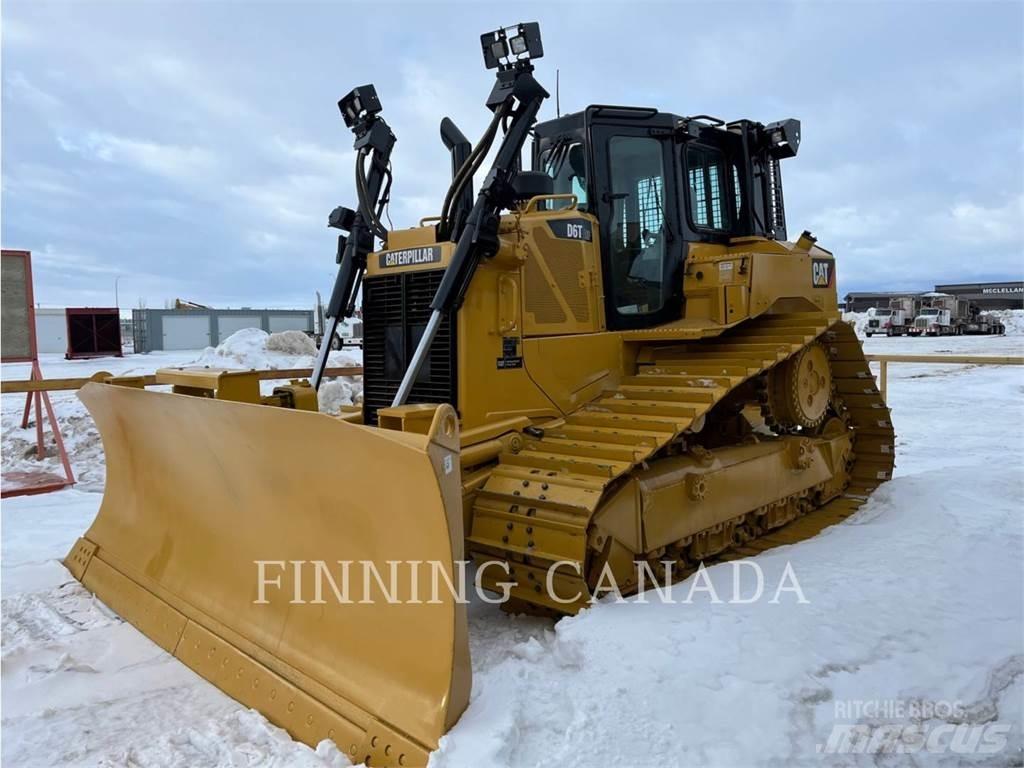 CAT D6T Buldozer sobre oruga