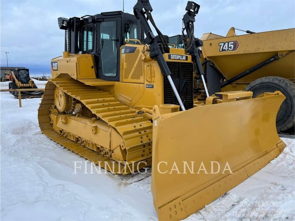 CAT D6T Buldozer sobre oruga