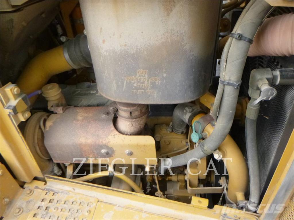 CAT D6T Buldozer sobre oruga