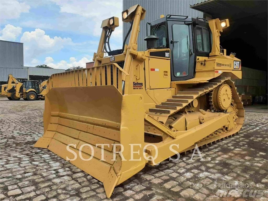 CAT D6T Buldozer sobre oruga