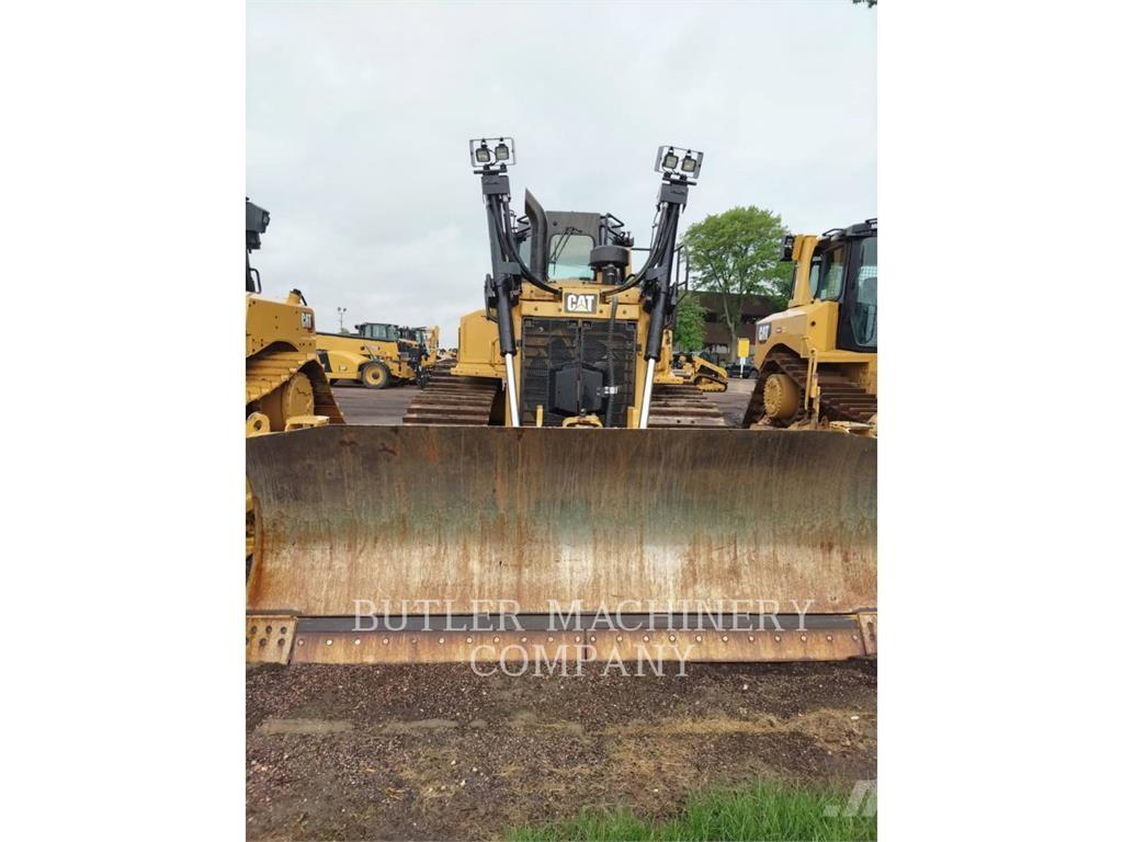 CAT D6T Buldozer sobre oruga
