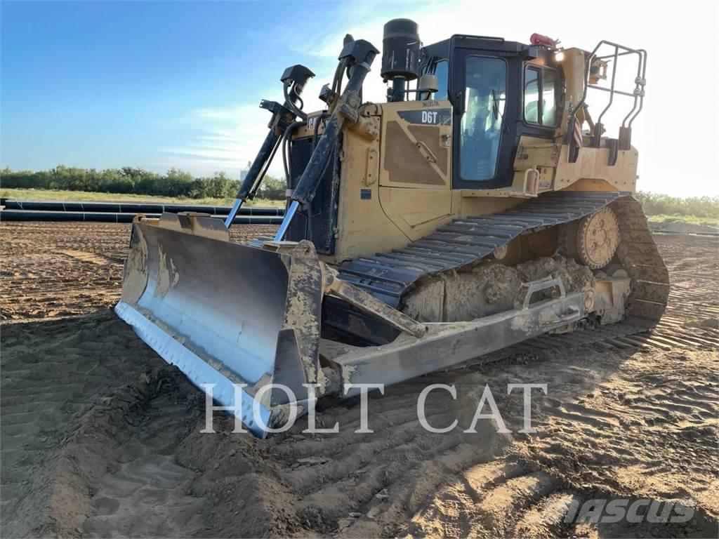 CAT D6T Buldozer sobre oruga