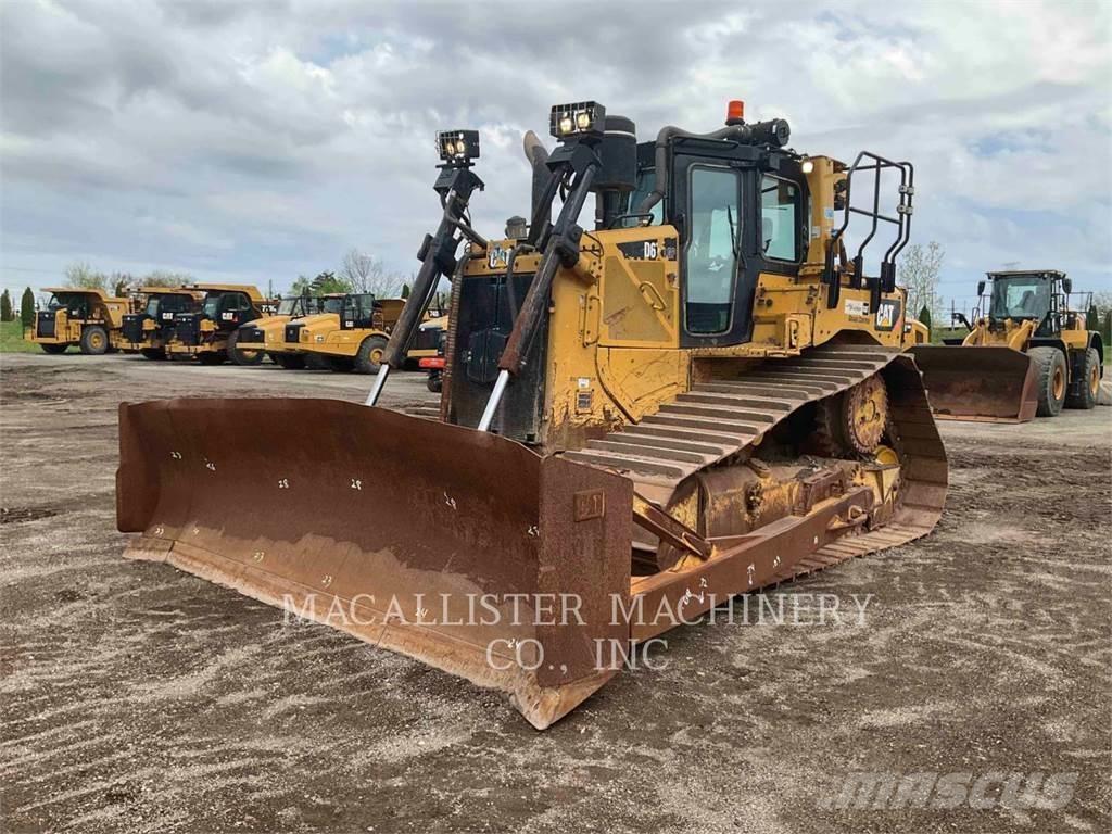 CAT D6T Buldozer sobre oruga