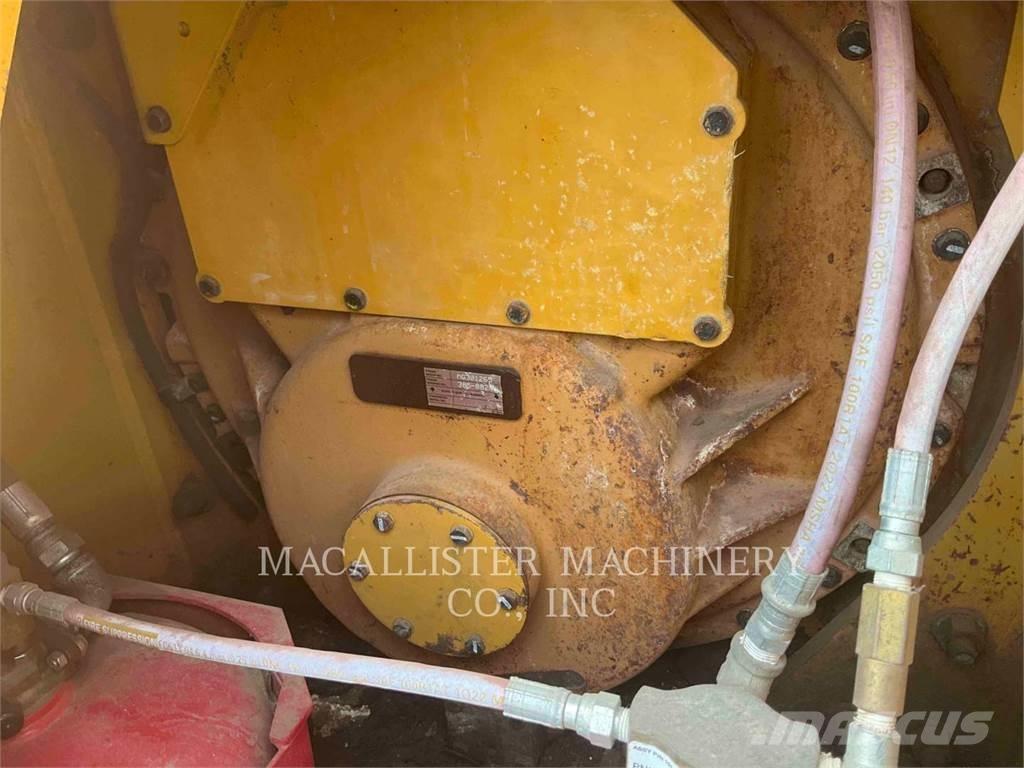 CAT D6T Buldozer sobre oruga