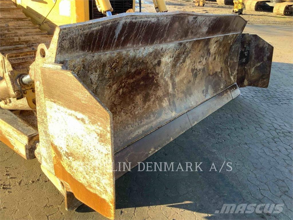 CAT D6T Buldozer sobre oruga