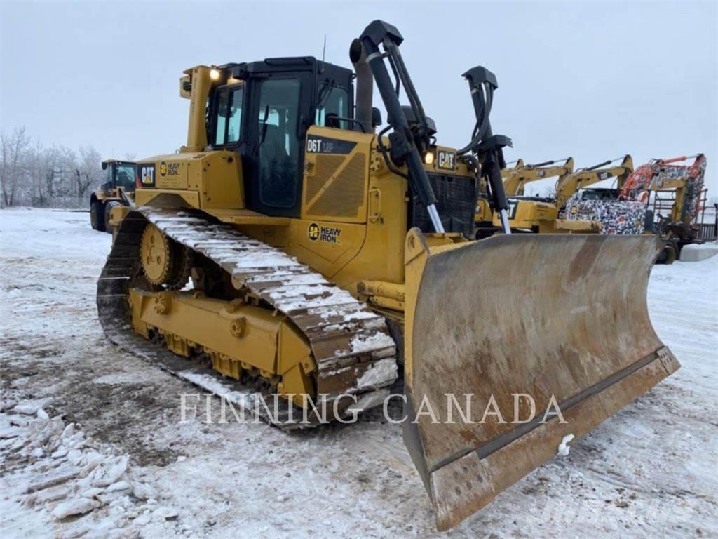 CAT D6T LGP Buldozer sobre oruga