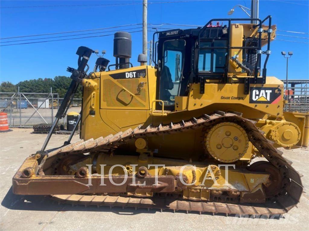 CAT D6T LGP Buldozer sobre oruga