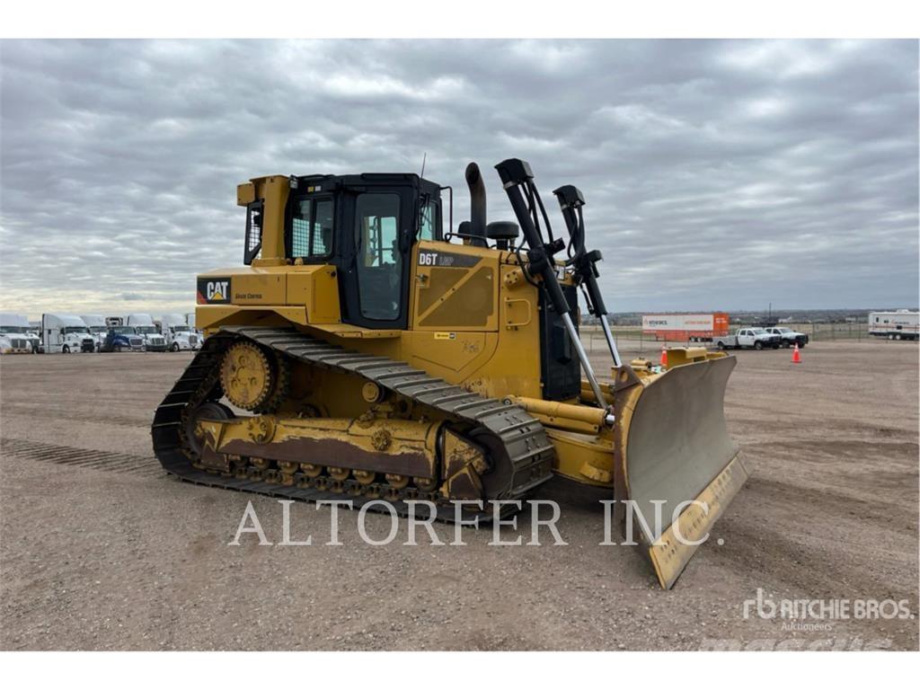 CAT D6T LGPPAT Buldozer sobre oruga