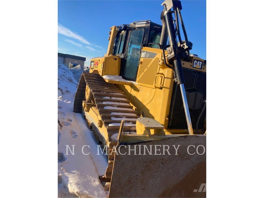 CAT D6T LGPVP Buldozer sobre oruga