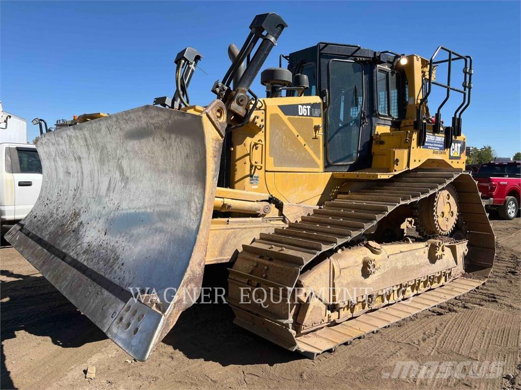 CAT D6T LGPVPT Buldozer sobre oruga