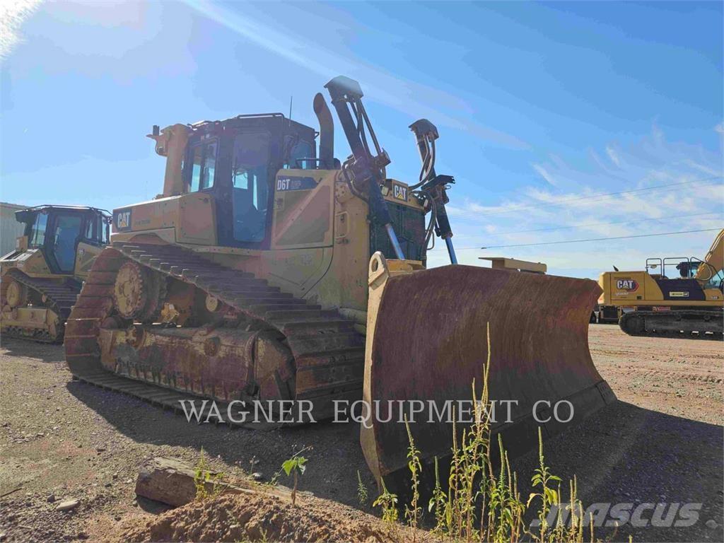 CAT D6T LGPVPT Buldozer sobre oruga