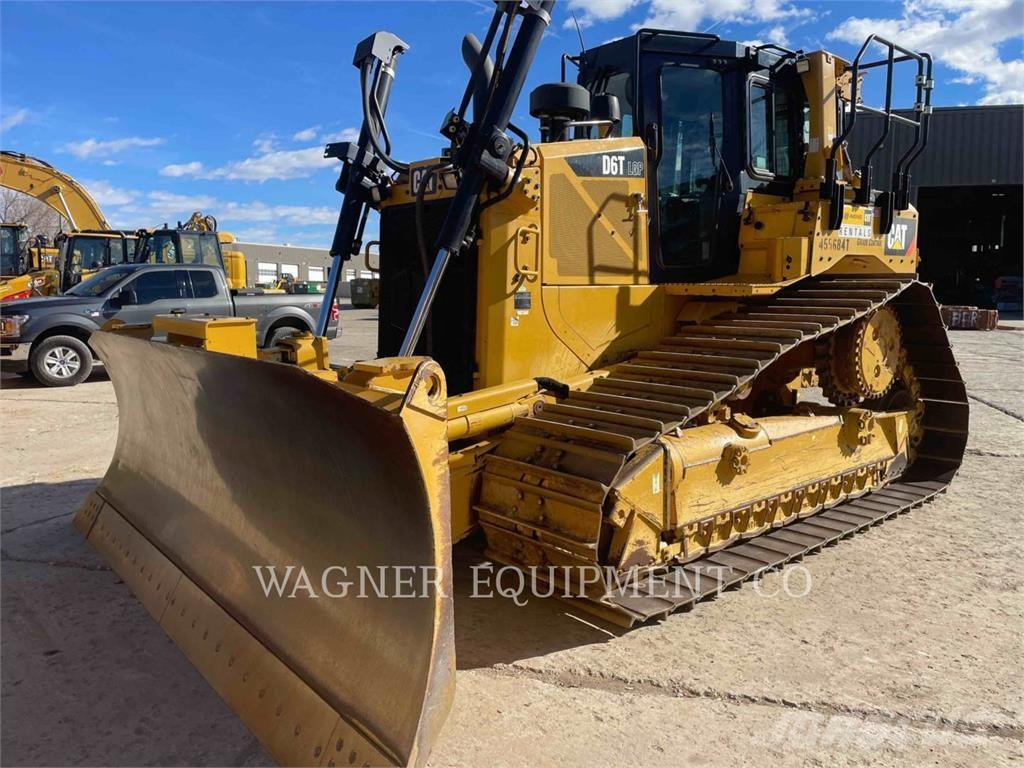 CAT D6T LGPVPT Buldozer sobre oruga