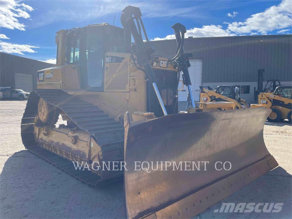 CAT D6T LGPVPT Buldozer sobre oruga
